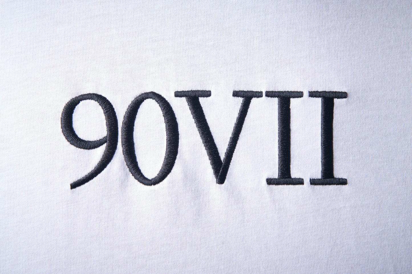 T-Shirt mit Logo-Stickerei Weiß